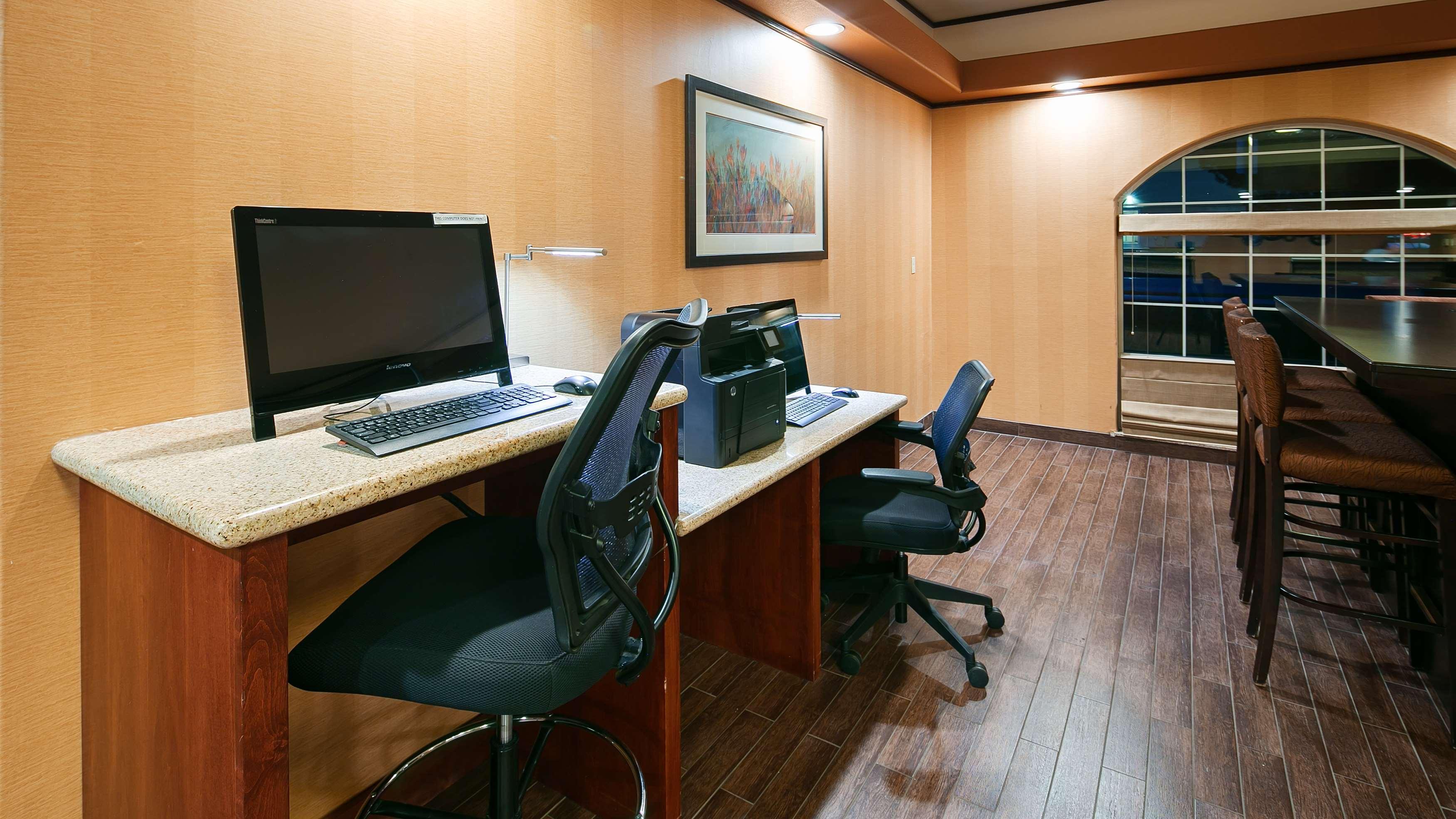 Best Western Plus Rama Inn & Suites Ла Гранде Екстериор снимка