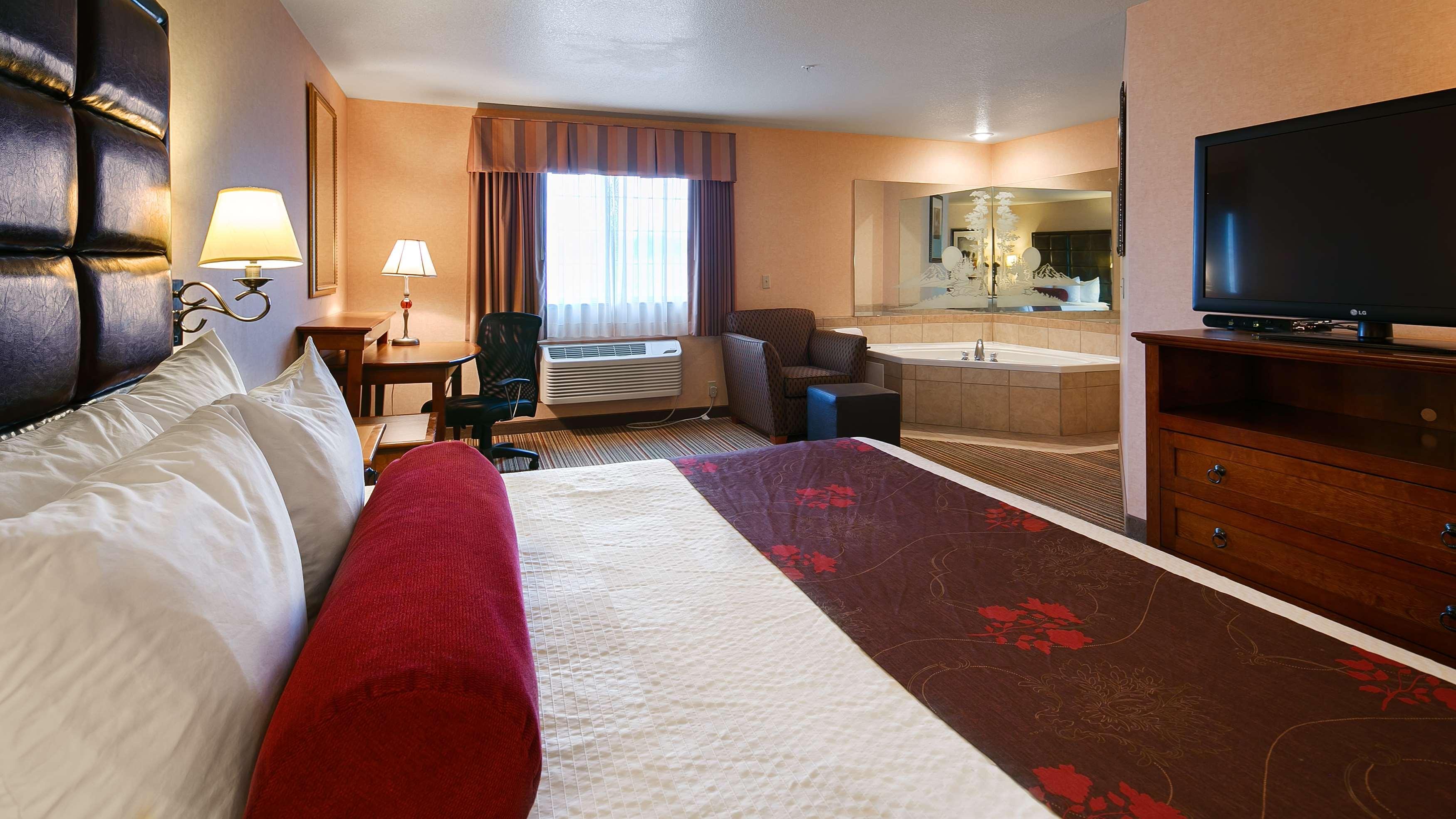 Best Western Plus Rama Inn & Suites Ла Гранде Екстериор снимка