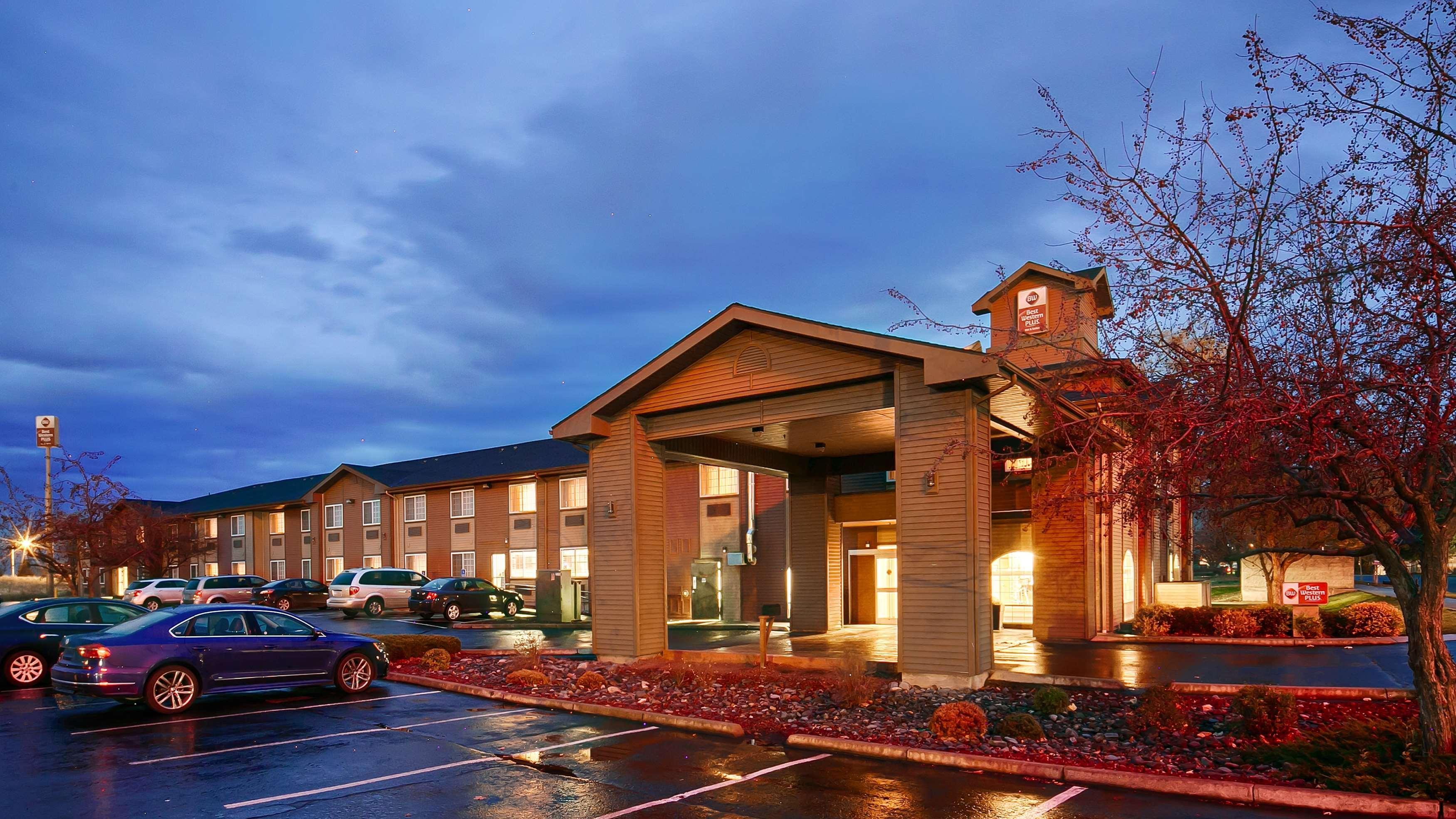 Best Western Plus Rama Inn & Suites Ла Гранде Екстериор снимка